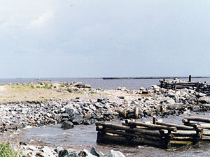 白海の桟橋跡